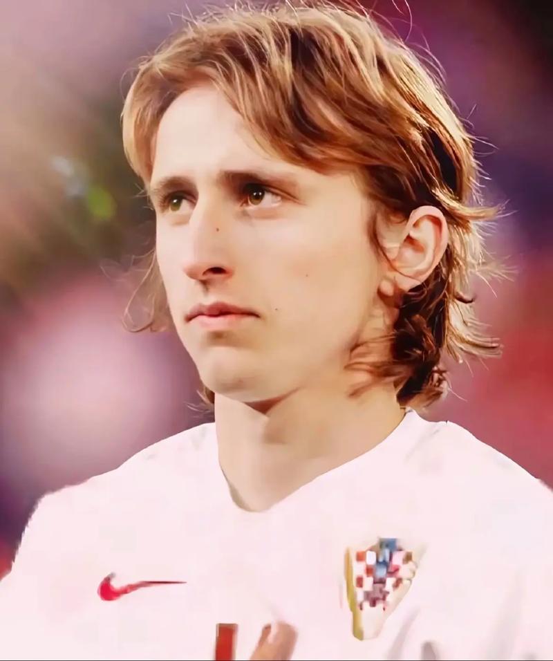 Jieni7临危受命重回首发，EDG状态回暖2-0横扫TYL