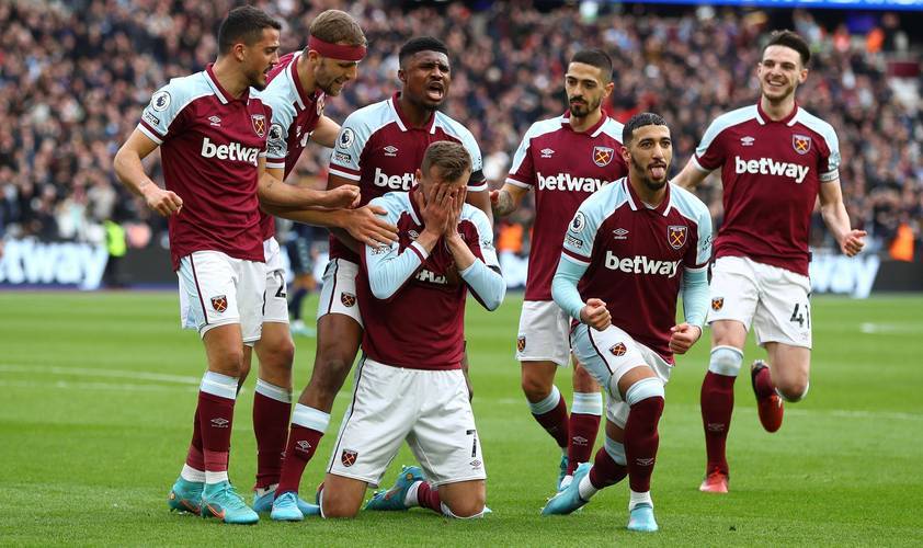 48-43马刺胜湖人！东契奇有巨星级表现，文班亚马差距明显，范德彪发飙