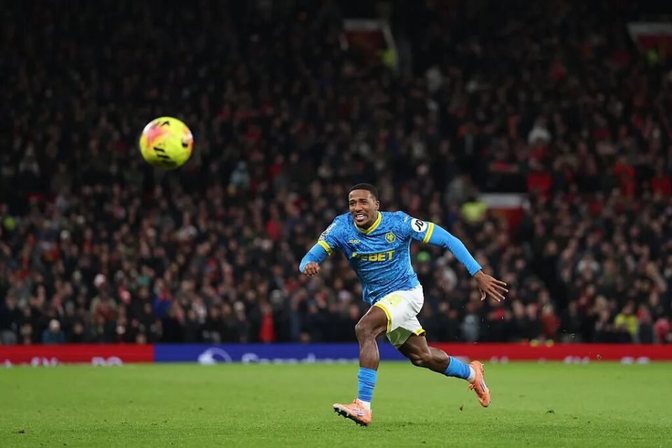 钟意新版本出装饱受诟病，是研究新版本，还是版本的“最佳答案”？